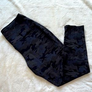 RACHEL ZOE WOMEN’S Camo Leggings